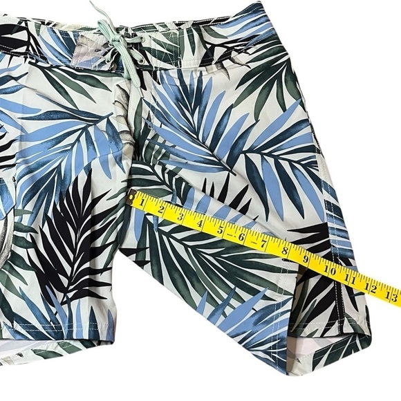 Kanu Surf Women’s Marina Stretch Boardshorts, Size 6 - Picture 9 of 9